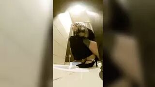 Night Club Toilet 16