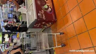 D0070 - Cashier On Duty Has to Pee
