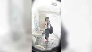 15328484 2019 Sea shared toilet For young teenren and older sisters