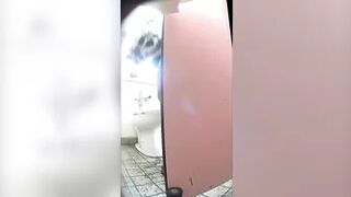 2020youmingwcpeep Western style toilet in the sea 2020 famous beach