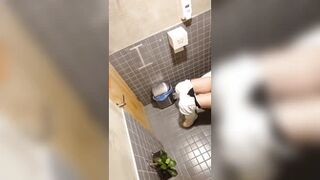 TW's top toilet shoot