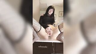 flowerbrat - I love making a mess with my pee