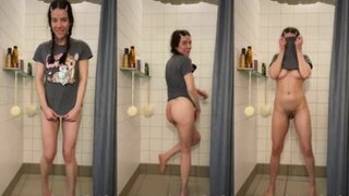 CandyGxrl - Hihihi. I can’t pee when your watching...