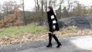 Alexa Throat - Pissing Scene