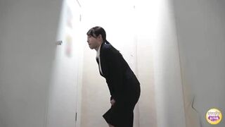 DLSL-643 01 New Employee Interview: Embarrassing Pee Leaks 4 Unable to Hold It, Continuous Dripping Stream