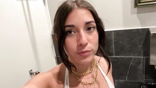 meowlenna - because i haven’t posted a pee video in a...