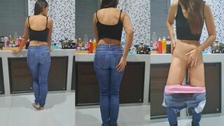 peecherrythai - It feels so good to pee in jeans and...