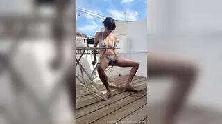 boatbunny - It feels goooood to be back in my bikini...