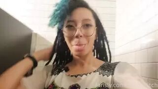 Boba_Bitch - Lemonade Alert! A little public pee after...