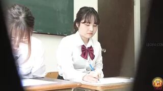 DLEE-714 04 Hidden camera: schoolgirls wet themselves during sermon after beeing caught cheating during class