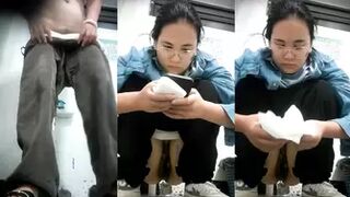 Tourists in The Toilet 02
