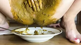 p00girl - I pooped onto a plate and eat-I chew with a fork and smearing