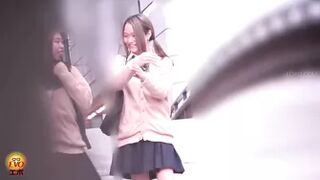 DLEE-458 03 1 Day voyeur from women’s private life: close contact pee