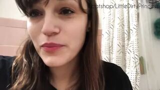 LittleDirtyPrincess - Urgent shit plops on the floor
