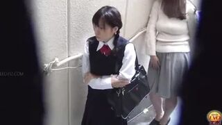 DLEE-202 05 Women lining up to pee in popular public toilet VOL 2