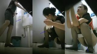 Chinese Girls Shitting 4