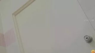 DLEE-529 02 Female teachers rush to the toilet to rip their pantyhose open and urinate