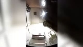 28105245 Metropolitan station toilet not leaked 13