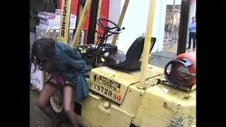 British Extreme 16: Tanya's Toilet Dare