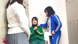 DLFF-594 04 Schoolgirls bullying schoolgirls with an enema. Abominating poop leakage!