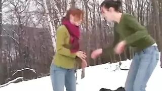 Jayne & MiMi - Snowball Fight