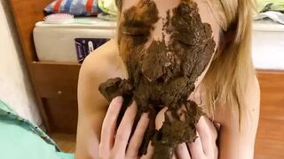 p00girl - Big shit on hair and face