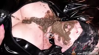 SlutOrgasma - Shitting my self and swallowing