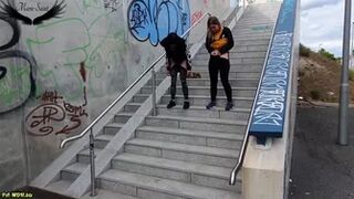 Marie-Saint - Public Piss Challenge Wer Pisst mehr