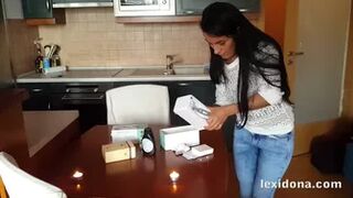 Lexi Dona - Lexi Present