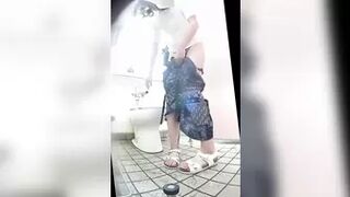 28104246 I took a picture of a Western-style toilet in the sea! 35 contents unconfirmed work