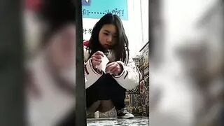Bar Panoramic Doorless Women Toilet 10