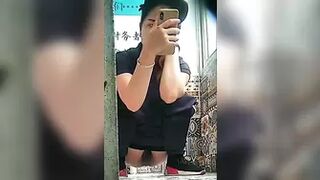 Bar Panoramic Doorless Women Toilet 4