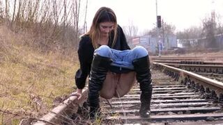 Renata - Pissing scene