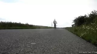 Isabela Mertlikova - Cycling time