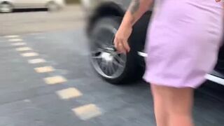 devil sophie Oeffentlich vor die Haustuer gepisst Beim Muellwegbringen den Schluessel vergessen