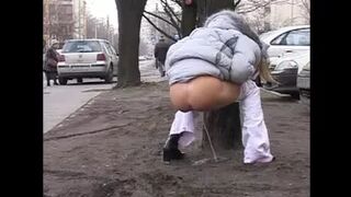 Extreme Public Piss Girls 007