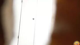 DLEE-742 04 Hidden camera: Thrilling defecation of women dressed as men in the men’s restroom