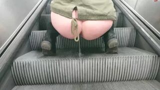 Nataliiiee1988 - Pissing in Hamburg 1 * Outdoor *