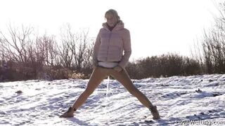 Licky Lex - Pissing Scene