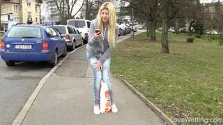 Elena - My friend's jeans