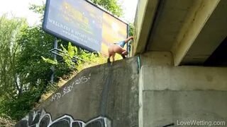 Veronika - Pissing scene