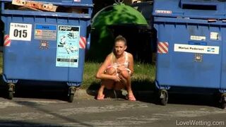 Cayla - Pissing scene