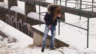 Foxy Sanie - Slippery when wet