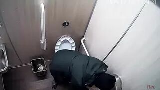 NewStreetToilet-327