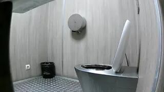 NewStreetToilet-274