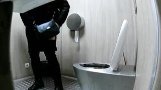 NewStreetToilet-277