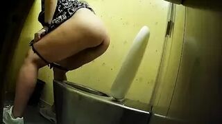 Publictoiletsl74 vol 615