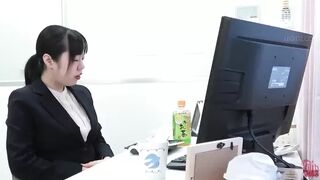 DLFF-538 02 Female student puts laxatives in her female teacher’s drink. Our teacher is a woman who leaks feces!