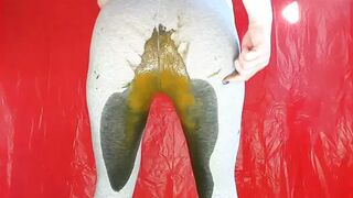 AnnaCoprofield - My Gray Leggings are Dirty Again