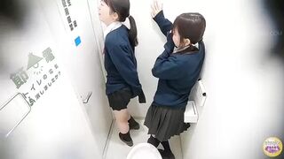 DLSL-513 06 Female student’s enema troubles in the school’s toilet. Liquid stool mercilessly pops out and scatters on the floor.